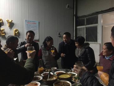新年開(kāi)工第四天，借著新年的喜慶，公司為2月份生日的員工舉辦了“生日宴”